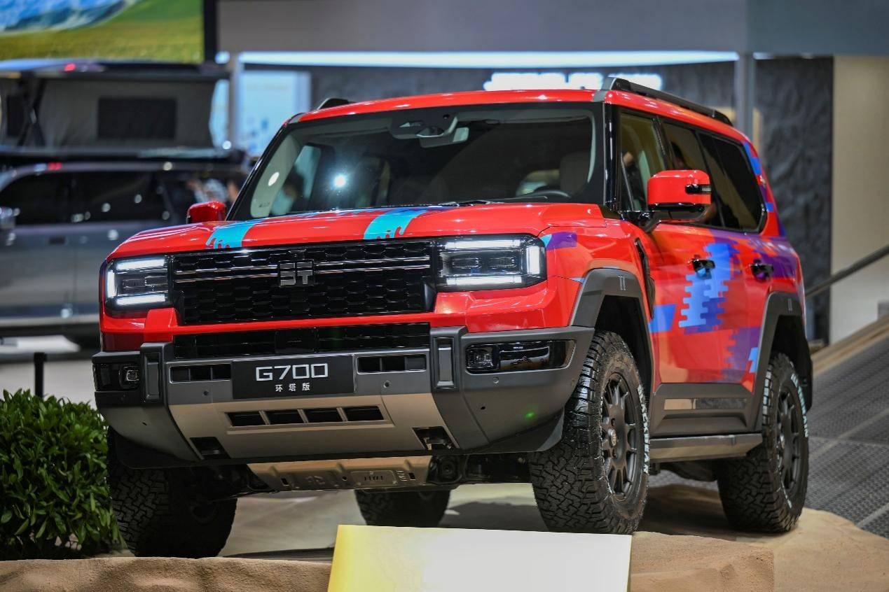 纵横在北京车展上发了 6 款新车，想要打造一个 700 系宇宙